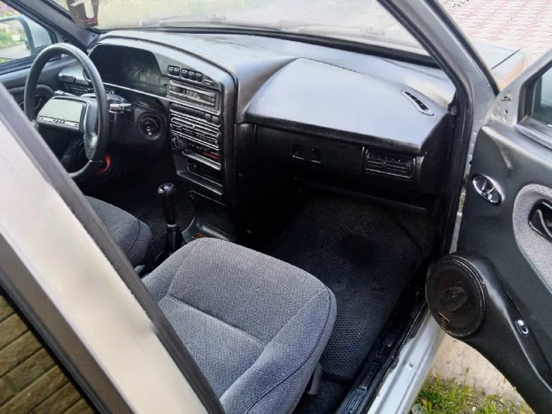 Продам ваз 2114 2007 год выпуска автомобиль в хорошем состоянии двигатель коробка ходовая всë в порядке комплектация люкс стëкла подъëмники подогрев сиденья бортовой компьютер центральный замок магнитола колонки гранта зеркала тонировка стëкл резина хорошая летняя цена 200.000 тысяч реальному покупателю торг. . город донецк. . +79494944311 📞 звоните: +7(949)4944311 - фотография - 4