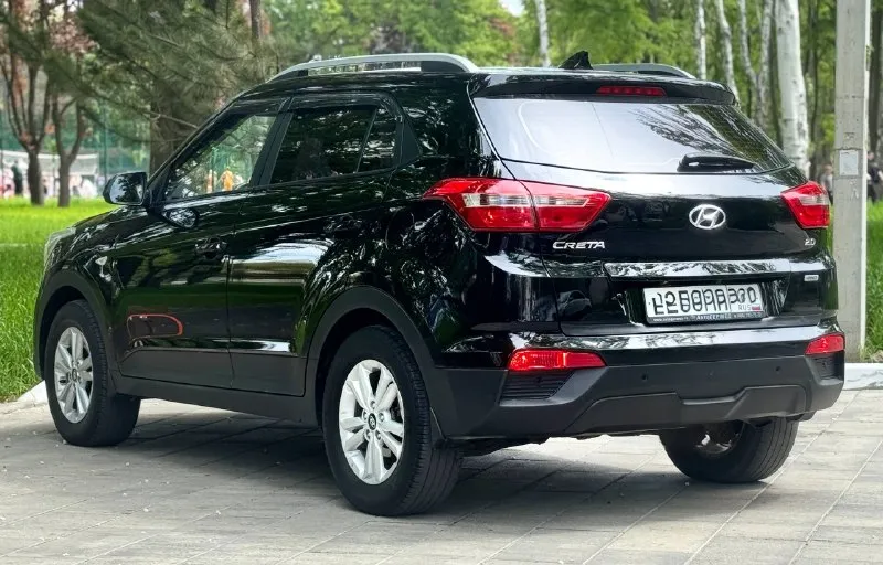 Тел. +79496447941 продам hyundai creta 2017г. в идеальном состоянии! по автомобилю делать не чего не надо!! готов ехать на любые проверки за ваш счёт! стёкла все заводские! птс оригинал два владелец по птс! переоформление в мрэо комплектация двигатель 2.0 бензин пробег 176т abs esp airbag круиз контроль бортовой компьютер камера заднего хода полный привод помощь при спуске подогрев сидений подогрев зеркал parktronic электро слаживания зеркал двухзонный климат контроль 4 стеклоподъемника 2 ключа хорошая резина цена 1.385.000т. р очень срочно торг возможно продажа в кредит 📲 tg: @artur_dadunia 📞 звоните: +7(949)6447941 - фотография - 6