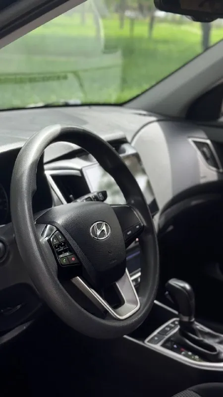 Тел. +79496447941 продам hyundai creta 2017г. в идеальном состоянии! по автомобилю делать не чего не надо!! готов ехать на любые проверки за ваш счёт! стёкла все заводские! птс оригинал два владелец по птс! переоформление в мрэо комплектация двигатель 2.0 бензин пробег 176т abs esp airbag круиз контроль бортовой компьютер камера заднего хода полный привод помощь при спуске подогрев сидений подогрев зеркал parktronic электро слаживания зеркал двухзонный климат контроль 4 стеклоподъемника 2 ключа хорошая резина цена 1.385.000т. р очень срочно торг возможно продажа в кредит 📲 tg: @artur_dadunia 📞 звоните: +7(949)6447941 - фотография - 7