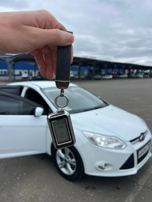 Ford focus 2013 двигатель бензин, 1.6 л 126 л. с пробег 134 500. авто вложения не требует. starline автозапуск сигнализация, задние парктроники, подсветка салона в цвет с приборной панелью. цена 1 050 000 звонить : +79497030888 - фотография - 1