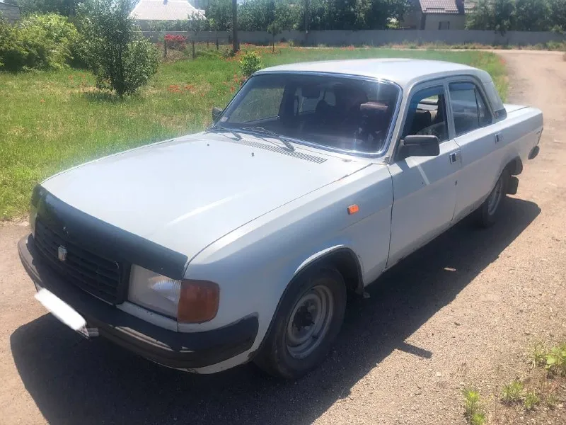 Продам газ 31029 установлен метан. авто находится в мариуполе. на полном уверенном ходу. двигатель капиталился в хорошем состоянии, масло не ест. ходовая часть обслужена. по электрике все работает. новый стартер, новый аккумулятор, новый трамблер с бронепроводами. установлен фаркоп. в придачу отдам много запчастей. полное переоформление. цена: 120000 торг возможен обмен. +79497237953 📲 tg: admin 📞 звоните: +7(949)7237953 - фотография - 2