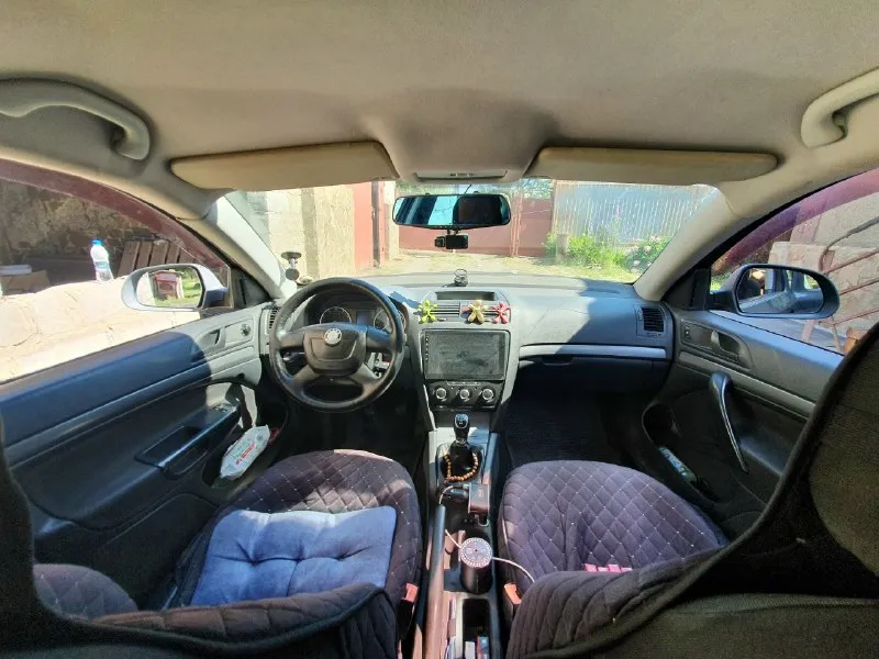 Автор: продам skoda октавия а5 2011 1.6 mpi. bse. самый надёжный и не убиваемый мотор. клапана не гнёт. я второй хозяин. машина не крашенная. любые проверки за ваш счёт. по технической части всё отлично. по косметике есть косяки, которые на эксплуатацию авто не влияют. крыло есть новое. кондёр работает, печка греет. отдам зиму на дисках. возможен обмен на дороже с автоматом. продам по цене гранты, но по комфорту небо и земля. цена 499 000 рублей. т. +79493744070. наш канал вк [ !!!наш телеграм канал [ бесплатное размещение за репост!!! мы в мах [ 📞 звоните: +7(949)3744070 - фотография - 4