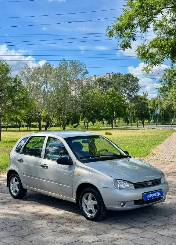 🇷🇺 lada kalina 💰цена: 285 000р 🏢город: мариуполь 📅год выпуска: 2008 🧾пробег: 209 650км. ⚙️двигатель: 1.4 16v ⛽топливо: бензин ⚙️кпп: механика 📞 телефон: +7-989-263-55-56 +7-949-727-41-51 +7-949-551-91-52 💾 описание: отечественный хэтчбек на все времена. ✔️ кузов крепкий - стаканы, лонжероны и дно целые. ✔️ техническая часть без нареканий, полностью обслужена. ✔️электростеклоподъемники, сигнализация, центральный замок, хорошая резина, литые диски, музыка с usb. улица шевченко 2️⃣6️⃣9️⃣ ➕автомобиль с пройденным техническим осмотром и готов к переоформлению. 🏦 возможна продажа в кредит по двум документам. - фотография - 3
