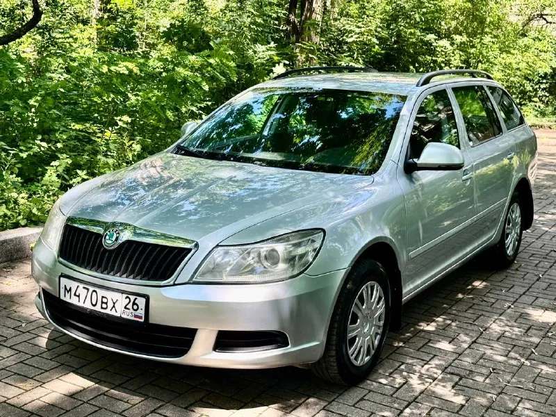 Skoda octavia a5 2011 год 1.6 mpi 102 лс газ-евро 4 169 тыс км пробег не битая не крашеная(за исключением задней арки косметика) без рыжиков! салон чист ухоженный авто сел и поехал техосмотр пройден готова на оформление! кондиционер холодит юридически кристально чистая! срочно все вопросы по телефону звонить в любое время! цена 795 000 тыс руб! +7949-612-37-14 +7949-539-47-16 📞 звоните: +7(949)6123714 - фотография - 1