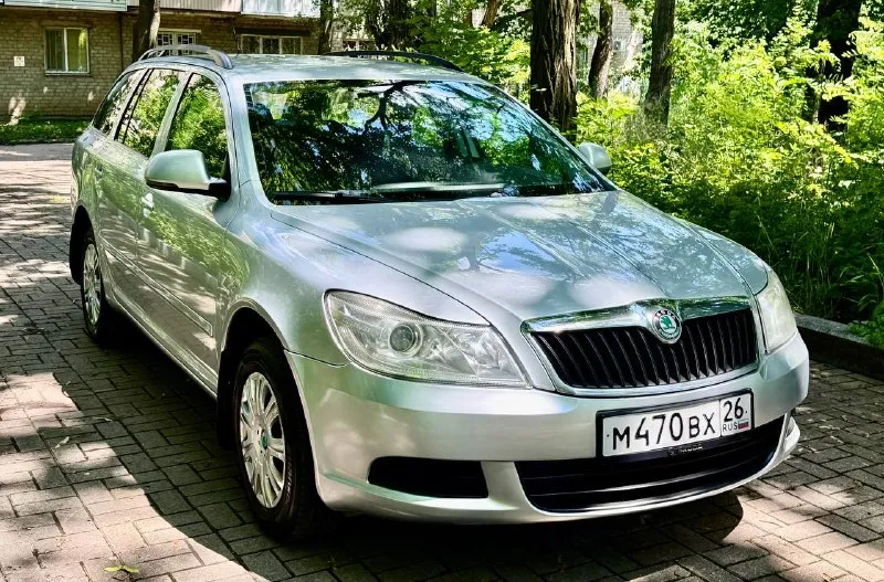 Skoda octavia a5 2011 год 1.6 mpi 102 лс газ-евро 4 169 тыс км пробег не битая не крашеная(за исключением задней арки косметика) без рыжиков! салон чист ухоженный авто сел и поехал техосмотр пройден готова на оформление! кондиционер холодит юридически кристально чистая! срочно все вопросы по телефону звонить в любое время! цена 795 000 тыс руб! +7949-612-37-14 +7949-539-47-16 📞 звоните: +7(949)6123714 - фотография - 3