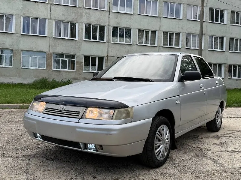 🔵 продам автомобиль ваз 2110. ➡️ год выпуска: 2003 г. ➡️ объём двигателя: 1.5 л, 16 клапанный. ➡️ пробег: 80.000 км. ✅ автомобиль в хорошем состоянии! по кузову есть возрастные нюансы, коробка переключает отлично. мотор работает ровно, не троит и не дымит, не сопливит. ходовая обслужена и не требует вложений, после ремонта. отличный автомобиль за данную стоимость 👍 комплектация: - 2 эсп - магнитола - диодные птф 📸 предоставлю видеообзор при необходимости! 🏛 юридически автомобиль чист, без штрафов запретов! 💰цена: 170.000 рублей 🏢 город: амвросиевка. 🚗 возможно доставка в ваш город по договоренности. ☎️телефоны для связи: +79493391770 +79490789890 все соц сети 👆 к номерам привязаны! - фотография - 6