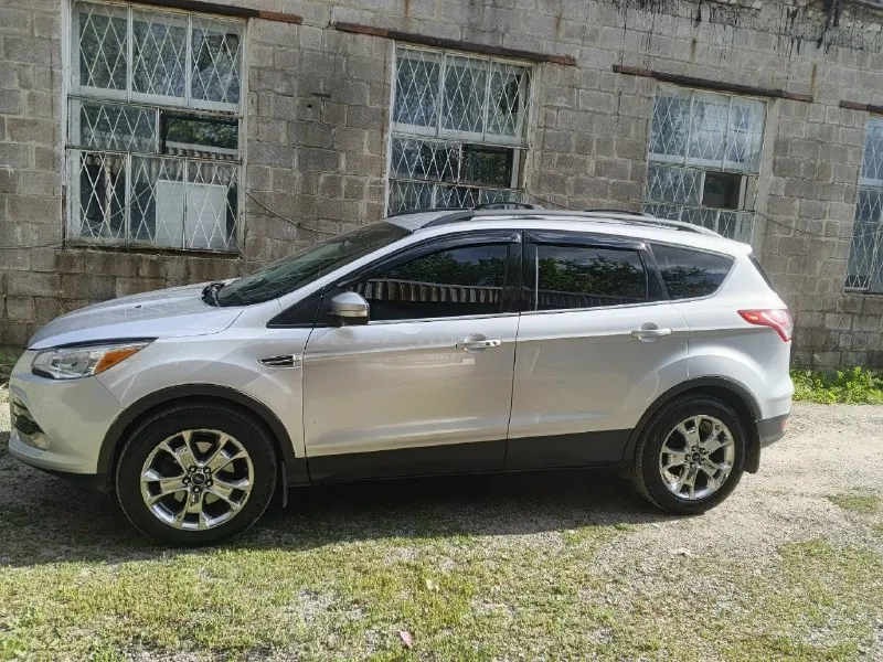 Ford escape,2012 года. объём 2.0 ecoboost,245 л. с. , движок на цепи, коробка гидротрансформатор 6-ти ступенчатый. постоянный полный привод. коплектация se. электропривод багажника, бесключевой доступ. два комплекта колёс. в птс 2 хозяина, юридическа чистая. пробег 206000. цена 1.120.000. +79493136866 📞 звоните: +7(949)3136866 - фотография - 1