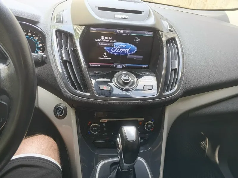Ford escape,2012 года. объём 2.0 ecoboost,245 л. с. , движок на цепи, коробка гидротрансформатор 6-ти ступенчатый. постоянный полный привод. коплектация se. электропривод багажника, бесключевой доступ. два комплекта колёс. в птс 2 хозяина, юридическа чистая. пробег 206000. цена 1.120.000. +79493136866 📞 звоните: +7(949)3136866 - фотография - 9