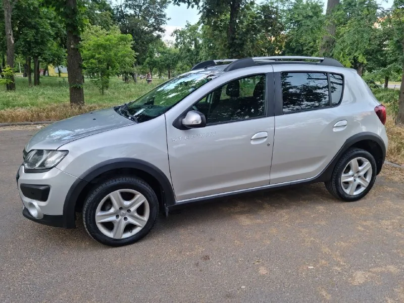 Продам renault sandero 1.6 at.2017 г. В 103.т родного пробега. По факту один владелец, девушка
Полная комплектация
Климат контроль
Круг парктроники
Датчики давления шин
4 Стеклоподъёмника
Подогрев сидений
Автомобиль в превосходном состоянии как технически так и внешне
На посожирских сидениях никто не сидел
Торг у капота
Цена. 1.200.000
+79499717710
📲 Tg: @antony050505
📞 Звоните: +7(949)9717710 - фотография - 9
