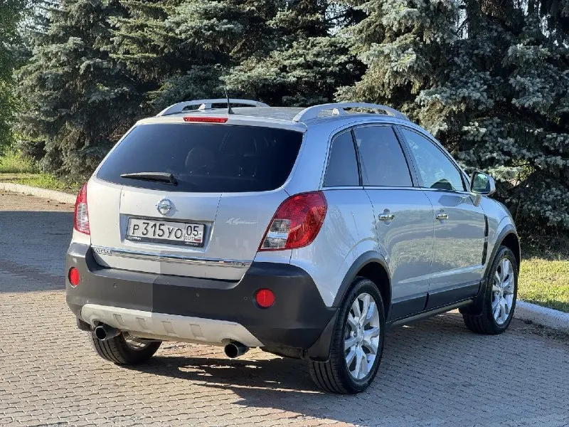 Opel antara год выпуска 2012 двигатель 3.0 v6 атмосфера коробка автомат классик полный привод комплектация: кожа, климат, подогрев сидений, круиз контроль, датчик дождя, датчик света, андроид с блютусом пробег 197 000 км проведено то: замена масла двс, замена масла акпп, замена топливного модуля цена 950 000 руб телефон +79493330237 - фотография - 4