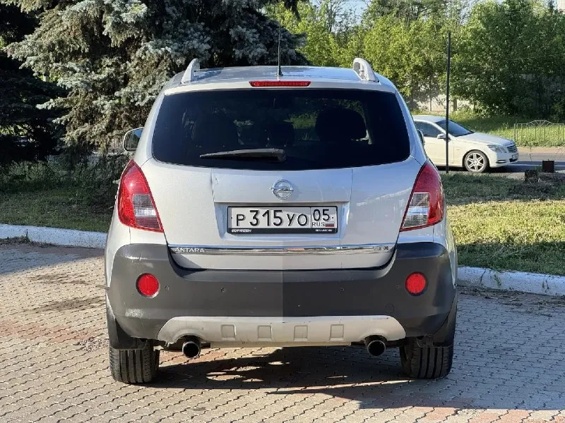 Opel antara год выпуска 2012 двигатель 3.0 v6 атмосфера коробка автомат классик полный привод комплектация: кожа, климат, подогрев сидений, круиз контроль, датчик дождя, датчик света, андроид с блютусом пробег 197 000 км проведено то: замена масла двс, замена масла акпп, замена топливного модуля цена 950 000 руб телефон +79493330237 - фотография - 5