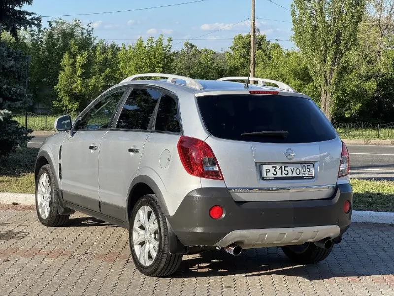 Opel antara год выпуска 2012 двигатель 3.0 v6 атмосфера коробка автомат классик полный привод комплектация: кожа, климат, подогрев сидений, круиз контроль, датчик дождя, датчик света, андроид с блютусом пробег 197 000 км проведено то: замена масла двс, замена масла акпп, замена топливного модуля цена 950 000 руб телефон +79493330237 - фотография - 6