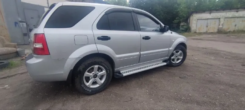 Продам kia sorento bl 2.5 diesel 📅 год выпуска: 2007 📍 пробег: 170 000 км ⚙️ коробка передач: механическая 🚙 полный привод (4×4) ✅ автомобиль в хорошем состоянии ✅ вложений не требует ✅ новая летняя резина 💰 цена: 1 000 000 рублей 🤝 торг у капота 📍 осмотр: горловка 📞 : +7 (949) 364-51-03 👤 александр 📞 звоните: +7(949)3645103 - фотография - 3