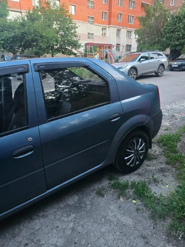 Dacia logan инжекторная 2008г. 1.4. пробег родной: 227000 личный авто. абсолютно зелёная автотека. 2 владельца. оба владельца - девушки, езда аккуратная. обслуживалась всегда во время, машина в хорошем состоянии, сел - поехал. в дтп не участвовала, в такси так же никогда не была. передние электростеклоподъемники. стоит хорошая аудиосистема. есть нюансы по порогам, кузов оцинкованный. установлена система izofix. стоят лед. лампы в фарах. печка работает отлично. 2 ключа. центральный замок. 5-ти ступка. документы в полном порядке, любое переоформление цена: 375.000. торг +79493361258 осмотр донецк. 📞 звоните: +7(949)3361258 - фотография - 3