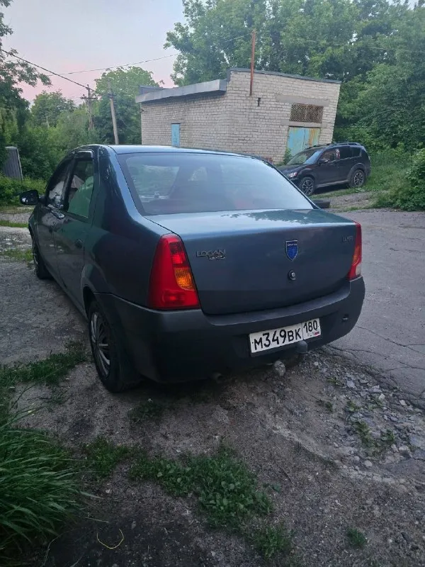 Dacia logan инжекторная 2008г. 1.4. пробег родной: 227000 личный авто. абсолютно зелёная автотека. 2 владельца. оба владельца - девушки, езда аккуратная. обслуживалась всегда во время, машина в хорошем состоянии, сел - поехал. в дтп не участвовала, в такси так же никогда не была. передние электростеклоподъемники. стоит хорошая аудиосистема. есть нюансы по порогам, кузов оцинкованный. установлена система izofix. стоят лед. лампы в фарах. печка работает отлично. 2 ключа. центральный замок. 5-ти ступка. документы в полном порядке, любое переоформление цена: 375.000. торг +79493361258 осмотр донецк. 📞 звоните: +7(949)3361258 - фотография - 4
