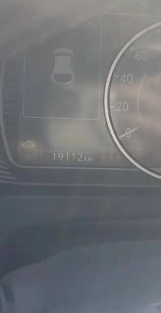 ▎общие характеристики: • модель: lexus ux 250h • год выпуска: 2021 • тип кузова: кроссовер • цвет: белый жемчуг- перломутр ▎двигатель и производительность: • тип двигателя: гибридный (бензиновый + электрический) • объем двигателя: 2.0 литра (4-цилиндровый) • мощность: 178 л. с. (131 квт) • крутящий момент: около 192 нм • трансмиссия: электическая вариаторная трансмиссия (ecvt) • привод: полный привод ▎размеры и вес: • длина: около 4495 мм • ширина: около 1840 мм • высота: около 1540 мм • колесная база: 2640 мм • снаряженная масса: примерно 1600-1700 кг (в зависимости от комплектации) ▎топливная эффективность: • расход топлива в городе: около 5.5 - 6.0 л/100 км • расход топлива на шоссе: около 5.0 - 5.5 л/100 км • смешанный расход топлива: около 5.3 - 5.8 л/100 км • объем топливного бака: 43 литра ▎характеристики интерьера и комфорта: • количество мест: 5 • климат-контроль: двухзонный • мультимедиа система: lexus multimedia с поддержкой apple carplay и android auto • ауди 📞 звоните: +7(949)3415172 - фотография - 8