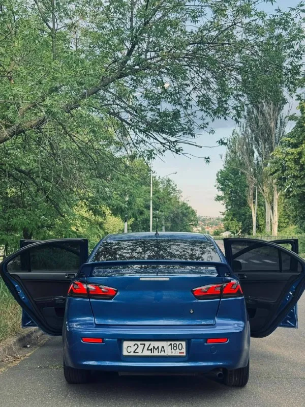 Продам mitsubishi lancer x 2011 года выпуска, двигатель 1.5 (109 л. с. ).650.000 торг у капота рассмотрю обмен донецк пробег: 250 000 км.4владельца автомобиль на ходу, обслуживался своевременно. недавно выполнены работы по обслуживанию и замене ряда деталей: заменены масла и фильтры;двигатель/коробка правый рычаг подвески; левый сайлентблок; радиатор кондиционера; ремень грм; левая шаровая опора; установлены новые газлифты капота и багажника; установлены новые задние фонари. в комплекте 2 комплекта резины на дисках (лето/зима). автомобиль полностью готов к эксплуатации. осмотр по договорённости. +79499796144 📞 звоните: +7(949)9796144 - фотография - 4