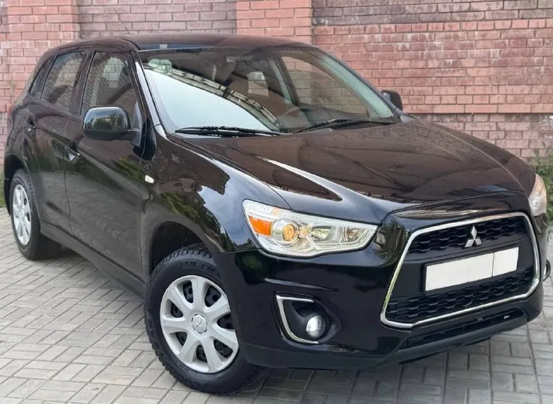 Продам mitsubishi asx рестайлинг, 2015 года выпуска, объём двигателя 1.6, коробка передач механика (самая надёжная связка в линейке!), пробег 157.000 родной! авто без дтп!, в родном окрасе✅, 2 хозяина за всё время эксплуатации, надёжный японский красовер, комфортабельный и вместительный автомобиль в идеальном состоянии, без каких либо нюансов, как внешне так и технически!, обслужен на данный момент весь от а до я, за машиной всегда ухаживали и обслуживали своевременно, имеется все сервисные книжки, два комплекта ключей, установлена сигнализация starline. комплектация: бортовой компьютер, кондиционер, датчик света и дождя, подогрев сидений, складывание зеркал, эл. регулировка зеркал, подогрев стёкол, 4 слекподъемника, abs esp, мультимедиа с хорошим звуком, имеется все для комфортного вождения. по документам любой вид оформления. цена 1.040.000 +7949564-4736 +7(949)693-5850 - фотография - 1