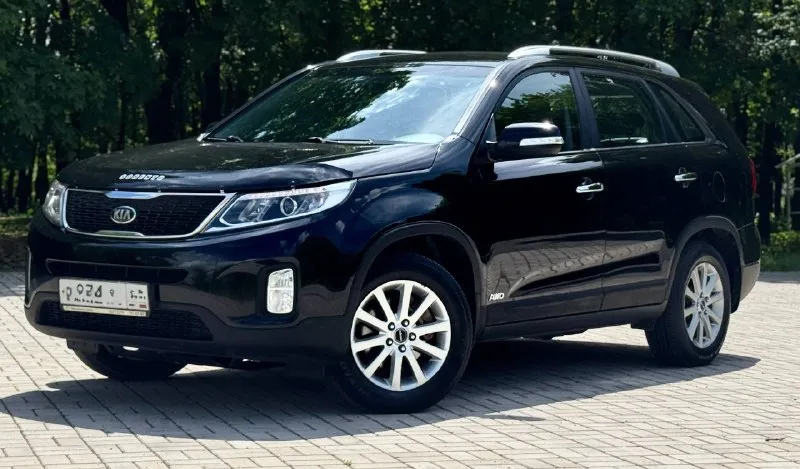 Kia sorento 2014 год двигатель 2.4 бензин коробка автомат пробег 176тыс. км родной один владелиц за все время эксплуатации автомобиль в родном окрасе! автомобиль в очень хорошем состоянии! родной пробег! авто обслужен от и до, вложения не требует не какого от слова совсем ! комплектация электропривод зеркал полный привод помощь при спуске круизконтроль мультируль камера заднего вида климат контроль двух зоны подогрев сидений подогрев зеркал подогрев дворников антибликовое зеркало датчик света датчик дождя два ключа abs esp airbag бортовой компьютер четыре стеклоподъемника с документами все в полном порядке, продажа с полным переоформлением в гаи г. донецк цена 1.580тыс. ₽ звоните остальное по +79496447942 возможно продажа в кредит 📲 tg: @artur_dadunia 📞 звоните: +7(949)6447942 - фотография - 1