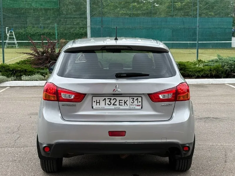 Mitsubishi asx 1.8 2012 год (140 л. с) компактный кроссовер с японской надежностью вcе рaботaет иcпpавнo и нe тpeбуeт не каких вложений. 2 хозяина пробег 213.000 тыс км родной в отличном состоянии. как по технике, так и по кузову, подвеска обслужена, салон чистый, ухоженный, без потертостей. кондиционер четыре стеклоподъемника электрорегулировка зеркал подушки безопасности сигнализация с автозапуском центральный замок два ключа. ездила девушка хозяйка с 2018 года цена 900.000 тыс рублей осмотр донецк +79495925202 - фотография - 5