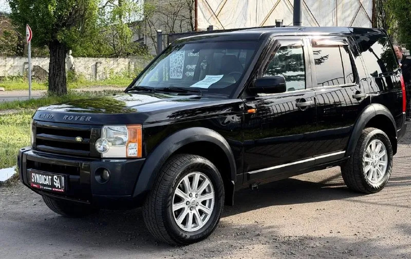 Land rover discovery 2007 г. двигатель 2.7 полный привод климат-контроль круиз-контроль электроручник полный электропакет подогрев передних и задних сидений мультируль новая резина новый акб полная замена всех масел и в акпп. редкое состояние. рама как у новой машины. без проблемной пневмы, обычные пружины. машина полностью обслужена, вложений не требует. готов ехать на любое ваше сто. : +7 949 639 06 95 цена: 799 000 ₽. торг у капота. 📞 звоните: +7(949)6390695 - фотография - 1