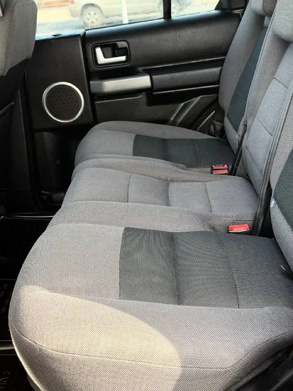 Land rover discovery 2007 г. двигатель 2.7 полный привод климат-контроль круиз-контроль электроручник полный электропакет подогрев передних и задних сидений мультируль новая резина новый акб полная замена всех масел и в акпп. редкое состояние. рама как у новой машины. без проблемной пневмы, обычные пружины. машина полностью обслужена, вложений не требует. готов ехать на любое ваше сто. : +7 949 639 06 95 цена: 799 000 ₽. торг у капота. 📞 звоните: +7(949)6390695 - фотография - 8