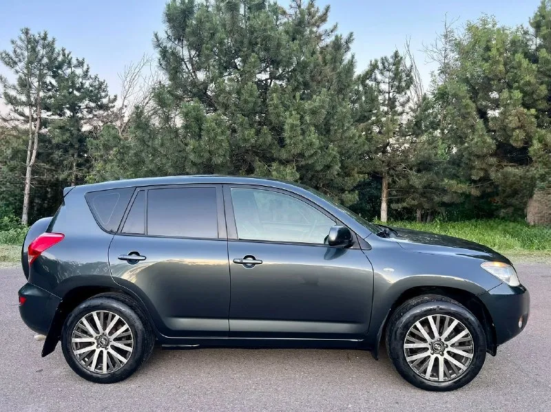 Продам идеальный кроссовер toyota rav4- toyota рав4 состояние автомобиля очень хорошее! 2.0л. Бензин. Автомат. Полный привод! Куплена в 2009 году новой в автосалоне. Пробег 176.тыс. Км. Два владельца за всю жизнь! Сборка япония. Гаражное хранения. Авто абсолютно весь обслужен и не требует никаких вложений, и в ближайшее время не будет требовать. Недавно было сделано большое т. О. По регламенту, есть все чеки. История авто кристально чиста как слеза, без подводных камней. Автомобиль без единого дтп! Соответственно вся геометрия идеально ровная, вся безопасность на месте. Все герметики и швы заводские! Все стекла оригинальные. Реально очень хороший внедорожник-паркетник. В таком состоянии единицы…очень бережная городская эксплуатация. Техническое состояние идеал по всем параметрам❗️едет как новое авто! Двигатель 2.0л бензин, самый надёжный, работает тихо как часы(масло лью только оригинал). Кпп обычный автомат полноценный переключается идеально, без пинков, без рывков, без
📞 Звоните: +7(949)4522026 - фотография - 6