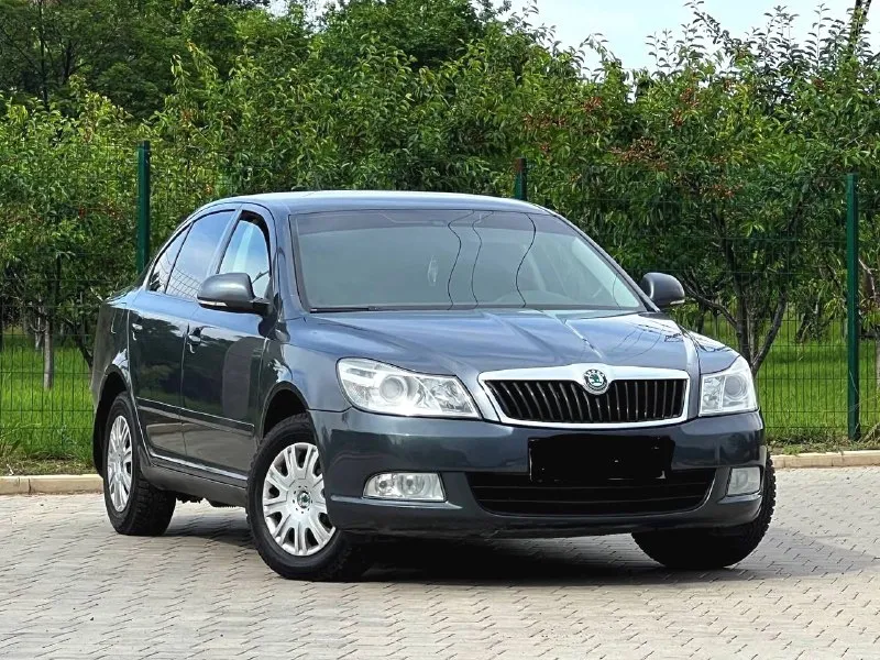Продам легендарную skoda октавия а5 рестайлинг 2010 год в хорошем состоянии без дтп мотор не бемит не троит масло не расходует кпп на 5+ ходовая отлично салон ухожен два комплекта ключей хорошая музыка леды кондиционер работает авто тека зеленая остальные вопросы по телефону+79495209525 цена 900 тыс. Реальному клиенту торг
📞 Звоните: +7(949)5209525 - фотография - 1