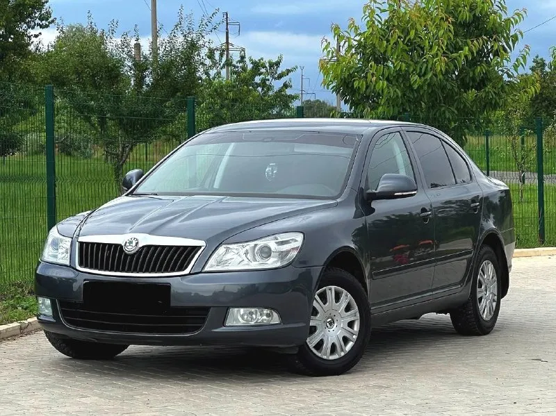 Продам легендарную skoda октавия а5 рестайлинг 2010 год в хорошем состоянии без дтп мотор не бемит не троит масло не расходует кпп на 5+ ходовая отлично салон ухожен два комплекта ключей хорошая музыка леды кондиционер работает авто тека зеленая остальные вопросы по телефону+79495209525 цена 900 тыс. Реальному клиенту торг
📞 Звоните: +7(949)5209525 - фотография - 2