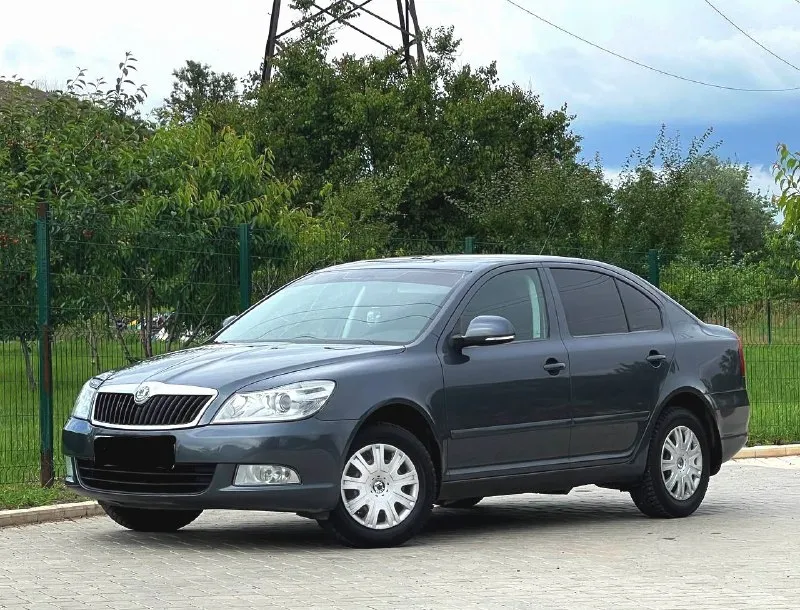 Продам легендарную skoda октавия а5 рестайлинг 2010 год в хорошем состоянии без дтп мотор не бемит не троит масло не расходует кпп на 5+ ходовая отлично салон ухожен два комплекта ключей хорошая музыка леды кондиционер работает авто тека зеленая остальные вопросы по телефону+79495209525 цена 900 тыс. Реальному клиенту торг
📞 Звоните: +7(949)5209525 - фотография - 5