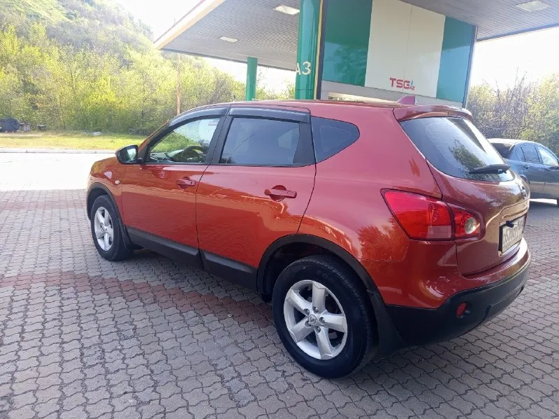 Продаю надёжный кроссовер nissan кашкай j10 2л автомат 2008 года автомобиль в отличном состоянии вложении не требует никаких. что касается кузова двигатель акпп ходовой салон это все в отличном состоянии. так же установлен магнитола tsla камера заднего вида и многое другое для комфорта техосмотр пройден официально я хозяин машинный цена 845000тр символически торг звоните +79495036203 📞 звоните: +7(949)5036203 - фотография - 4
