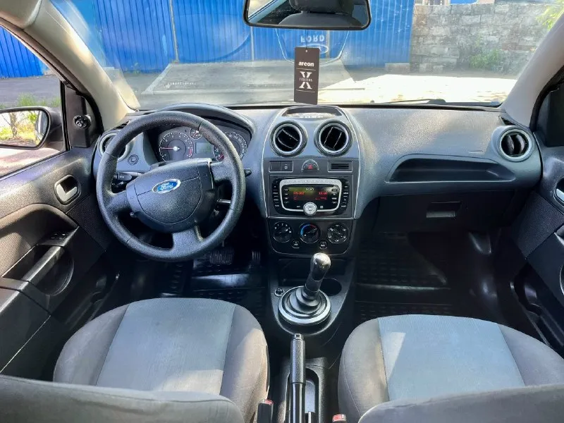 Продам ford fiesta ( ford фиеста ) 2008г сборка германия родной пробег - 162.000 зеленая автотека автомат комплектация: -электрозеркала -кондиционер -гидроусилитель -электростеклоподьемники автомобиль в отличном состоянии! абсолютно без каких либо вложений! новое сцепление, все жидкости заменены. салон чистый и аккуратный вся история об обслуживании на руках двигатель, работает тихо. автомат переключает без пинков и рывков. ходовая обслужена. кузов оцинкованный, без гнили и ржавчины. документы в полном порядке, переоформление в мрэо тех осмотр до 2027г цена 460.000₽ торг +79491054728 📞 звоните: +7(949)1054728 - фотография - 6