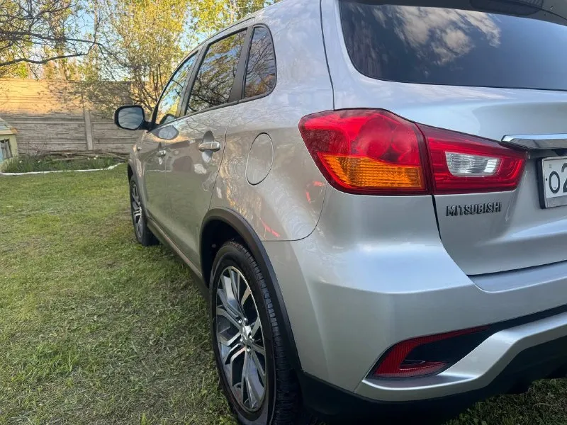Продам mitsubishi outlander sport 2018г 2л вариатор
Авто обслуженное, работает всё, ходовка без посторонних звуков, климат контроль работает. Без ключевой доступ, слепые зоны, авто складывание зеркал, камера заднего вида, подогрев сидений. Пробег 72тыс. Миль. Зимняя резина в комплекте.
Зелёная автотека, вин по запросу кину, хозяин. Г. Донецк. Цена 1590000 торг. В подарок на комплект евро 4 что актуально в данное время
+79493279809
📞 Звоните: +7(949)3279809 - фотография - 5