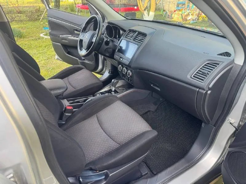 Продам mitsubishi outlander sport 2018г 2л вариатор
Авто обслуженное, работает всё, ходовка без посторонних звуков, климат контроль работает. Без ключевой доступ, слепые зоны, авто складывание зеркал, камера заднего вида, подогрев сидений. Пробег 72тыс. Миль. Зимняя резина в комплекте.
Зелёная автотека, вин по запросу кину, хозяин. Г. Донецк. Цена 1590000 торг. В подарок на комплект евро 4 что актуально в данное время
+79493279809
📞 Звоните: +7(949)3279809 - фотография - 9