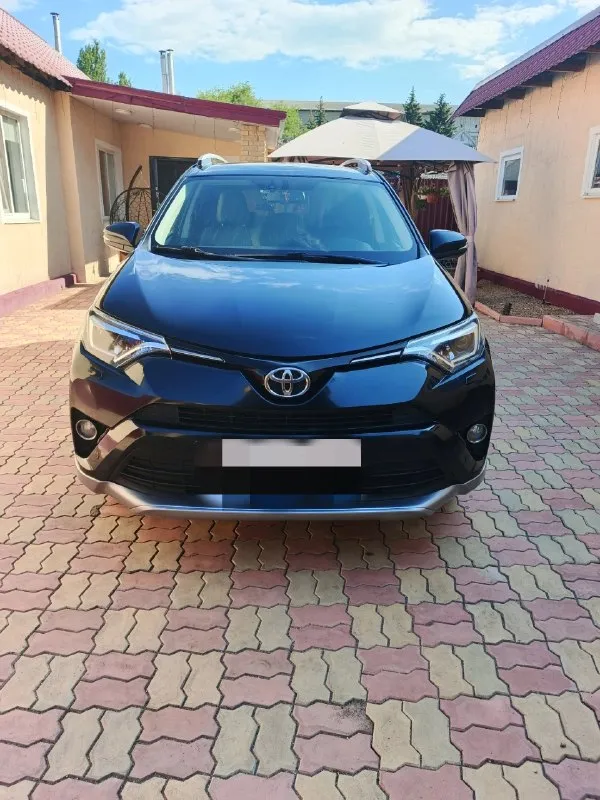 Toyota rav4,2017г
В хорошем состоянии, без дтп полностью в родном окрасе.
Мотор 2л полный привод пробег165т, автомат, комплектация:без ключевой доступ, кожаный салон, парктроники, камера заднего вида, электро привод сиденья, багажника, климат-контроль, датчики дождя, и тд✅
Машина полностью обслужена вложений не требует!
Цена 2.370 000руб
Тел +79493486525
📞 🇷🇺 Звоните: +79493486525 - фотография - 1