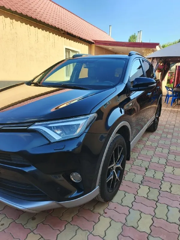 Toyota rav4,2017г
В хорошем состоянии, без дтп полностью в родном окрасе.
Мотор 2л полный привод пробег165т, автомат, комплектация:без ключевой доступ, кожаный салон, парктроники, камера заднего вида, электро привод сиденья, багажника, климат-контроль, датчики дождя, и тд✅
Машина полностью обслужена вложений не требует!
Цена 2.370 000руб
Тел +79493486525
📞 🇷🇺 Звоните: +79493486525 - фотография - 2
