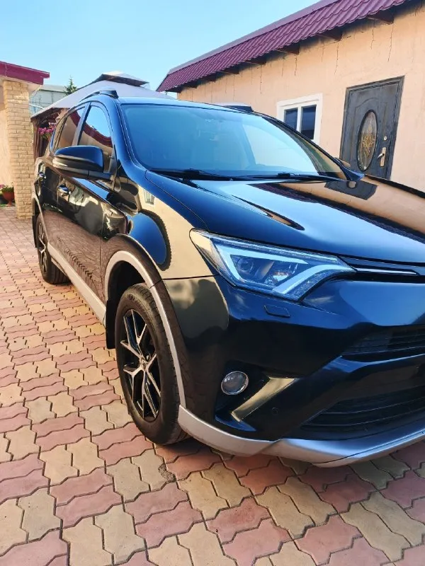 Toyota rav4,2017г
В хорошем состоянии, без дтп полностью в родном окрасе.
Мотор 2л полный привод пробег165т, автомат, комплектация:без ключевой доступ, кожаный салон, парктроники, камера заднего вида, электро привод сиденья, багажника, климат-контроль, датчики дождя, и тд✅
Машина полностью обслужена вложений не требует!
Цена 2.370 000руб
Тел +79493486525
📞 🇷🇺 Звоните: +79493486525 - фотография - 3