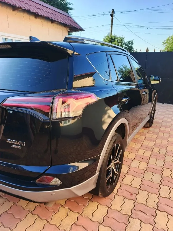 Toyota rav4,2017г
В хорошем состоянии, без дтп полностью в родном окрасе.
Мотор 2л полный привод пробег165т, автомат, комплектация:без ключевой доступ, кожаный салон, парктроники, камера заднего вида, электро привод сиденья, багажника, климат-контроль, датчики дождя, и тд✅
Машина полностью обслужена вложений не требует!
Цена 2.370 000руб
Тел +79493486525
📞 🇷🇺 Звоните: +79493486525 - фотография - 6