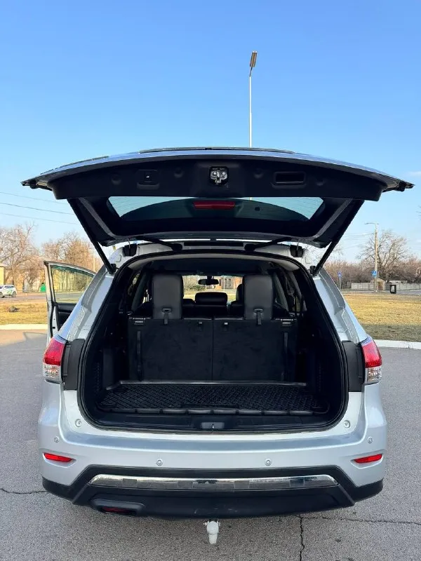 Марка автомобиля: nissan pathfinder год выпуска: 2014 пробег: 240000 км объем двигателя: 3.5 описание: ✅ nissan pathfinder надежный и комфортный семейный внедорожник. автомобиль в хорошем техническом состоянии. обслужен •✅3.5 бензин, (вариатор) • ✅полный привод 4wd • ✅7 мест • ✅богатая комплектация - кожанный салон, - обзор 360, - подогревы, сидений, руля - музыка bose - память водительского кресла - старт-стор - двухзонный климат-контроль - электропривод багажника, - круиз-контроль 7 949 -745-00-45 юлия цена: 1550000 номер телефона: 79493150468 город: донецк продавец: андрей 📞 звоните: +7(949)7450045 - фотография - 6