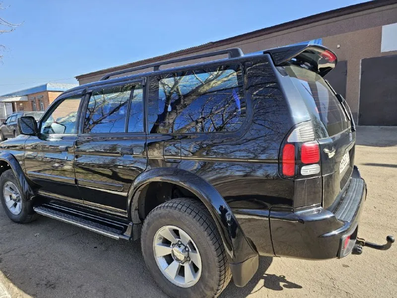 Продаётся любимый мною автомобиль pajero sport 2008 года выпуска апрель.2.5 turbo diesel. Машина не требует вложений, полностью обслужена, включая масло в двс. Подогрев сидений, кондиционер, гидроусилитель руля, кожаный салон, мкпп, противотуманки, руль с регулировкой всё в рабочем состоянии. Км. Кузов имеет косметические окрасы, машина не битая. Очень надёжный рамный джип 4×4подключаемый. Один хозяин, документы в идеале. Цена 1200000 тел. +7(949) 777-88-50 - фотография - 5