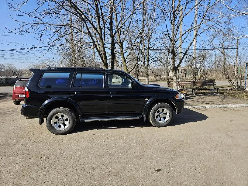 Продаётся любимый мною автомобиль pajero sport 2008 года выпуска апрель.2.5 turbo diesel. Машина не требует вложений, полностью обслужена, включая масло в двс. Подогрев сидений, кондиционер, гидроусилитель руля, кожаный салон, мкпп, противотуманки, руль с регулировкой всё в рабочем состоянии. Км. Кузов имеет косметические окрасы, машина не битая. Очень надёжный рамный джип 4×4подключаемый. Один хозяин, документы в идеале. Цена 1200000 тел. +7(949) 777-88-50 - фотография - 9