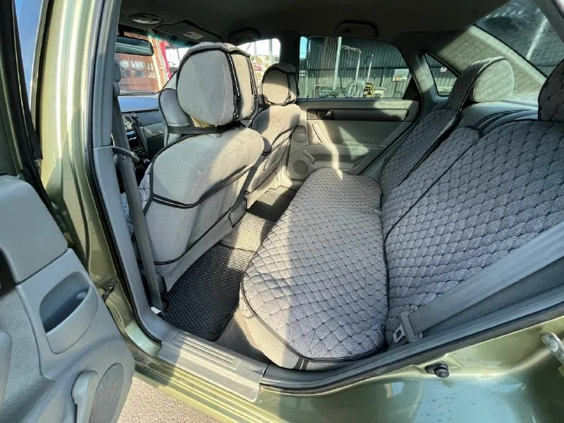 Продам chevrolet лачетти ( chevrolet lacetti) 2006г. Мотор 1.6 на механике. Газ евро 4(газ вписан) машина была куплена моим отцом новой в автосалоне в 2006 году, всю свою жизнь в нашей семье. За эти годы пробежала 237 тысяч километров. К автомобилю относились бережно, обслуживание всегда вовремя. Мотор, коробка, ходовая работают отлично, стоит свежее сцепление. По комплектации: конденционер(работает, холодит отлично) передние электро стеклоподъемники четыре динамика современный магнитофон с блютуз. Машина на новых 14 штампах. Плюс комплект легкосплавных 15 дисков(фото прилагается) стоит газовое оборудование 4 поколения(газ вписан). Цена 450тыс. Плюс торг у капота. Посмотреть можно в старобешево (35км от донецка) +79493435114 александр
📞 Звоните: +7(949)3435114 - фотография - 8