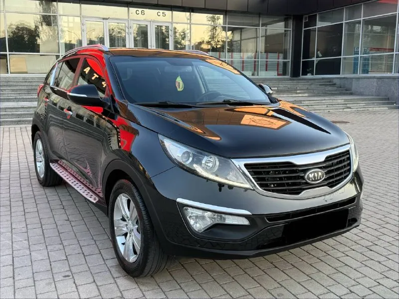 Продам kia sportage 2.0 бензин год выпуска 2012 состояние идеальное. без вмятин царапин и рыжиков сервисные книги. 2 ключа в родном окрасе вложений не требует! любое оформление! салон не затертый не порваный авто полностью обслужена до мелочей работает ровно. коробка переключает идеально климат контроль работает все жидкости заменены! стекла все родные каждая кнопка работает) цена 1.215₽ +7-949-794-46-27 остольные вопросы по телефону звоните в любое время. 📲 tg: евгений 📞 звоните: +7(949)7944627 - фотография - 2