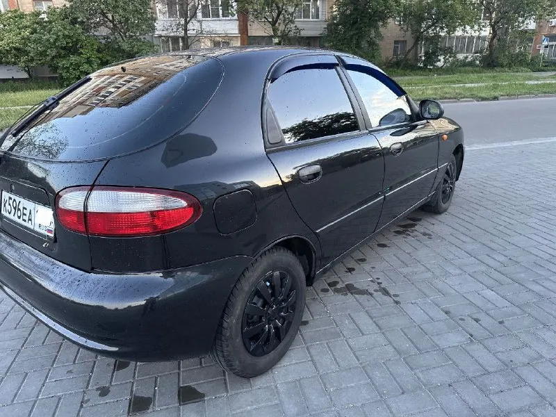Заз шанс (деу сенс) 2010 год пробег 82тысячи км сто процентов оригинал подтвержден, с кондиционером(холодит работает) и гур, по технике придраться не к чему, для тех кому нужно быть каждый день на ходу очень надежный авто, лично на нем проехал пол страны, расход топлива очень скромный, идеально подойдет как первый автомобиль, габариты не большие, сцепление очень мягкое, кпп понятное без люфтов, масло на месте, антифриз на месте, мотор сухой полностью, по кузову два косметических окраса остальное в родне, гнили и ржавчины, вздутий краски, нет нигде, ходовую обслужил тишина, два комплекта свежей резины с дисками, цена 270 смотреть в макеевке автотеку скину, она идеальная +79490348430 - фотография - 1