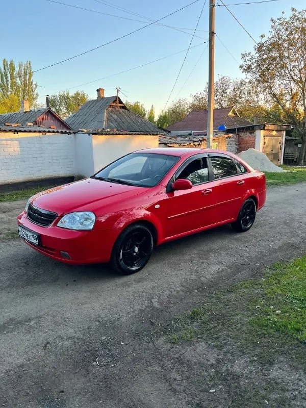 Продаю своё личное авто - chevrolet lacetti 1.6 мкпп 2005 год 220 пробега. Комплектация - 4эсп, мультируль, кондиционер, туманки. Мною сделан пересвет приборной панели и установлена сенсорная магнитола. За время эксплуатации в машине было сделано все, что в ней было не так. Стоят новые фары, новые стекла передних дверей вместо старых затертых. Каких-то видимых дефектов по кузову нет. Днище - в идеальном состоянии, арки и пороги - так же. Вся во вторичном окрасе, обливалась в круг прошлым хозяином. В комплекте с машиной отдаю зимнюю резину, ездил один сезон цену вижу - 570+ торг при осмотре хорошим людям) если интересует информация по машине - пишите в лс, с радостью все расскажу) +79494728146
📞 Звоните: +7(949)4728146 - фотография - 2