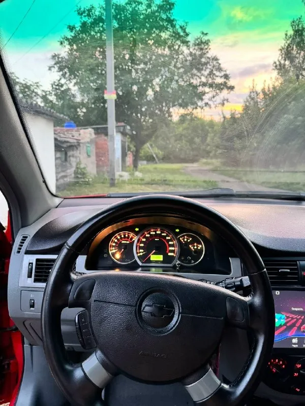 Продаю своё личное авто - chevrolet lacetti 1.6 мкпп 2005 год 220 пробега. Комплектация - 4эсп, мультируль, кондиционер, туманки. Мною сделан пересвет приборной панели и установлена сенсорная магнитола. За время эксплуатации в машине было сделано все, что в ней было не так. Стоят новые фары, новые стекла передних дверей вместо старых затертых. Каких-то видимых дефектов по кузову нет. Днище - в идеальном состоянии, арки и пороги - так же. Вся во вторичном окрасе, обливалась в круг прошлым хозяином. В комплекте с машиной отдаю зимнюю резину, ездил один сезон цену вижу - 570+ торг при осмотре хорошим людям) если интересует информация по машине - пишите в лс, с радостью все расскажу) +79494728146
📞 Звоните: +7(949)4728146 - фотография - 4