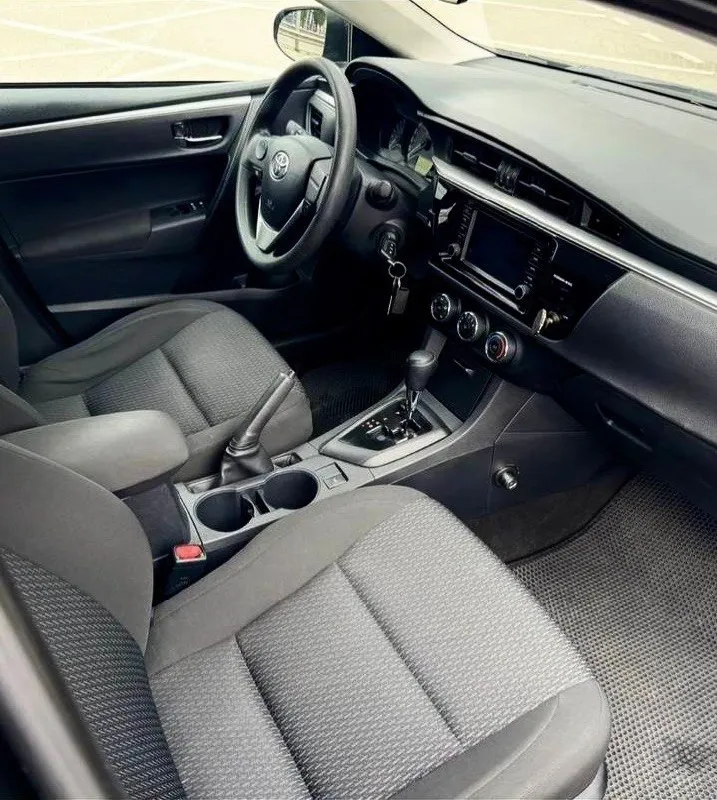 Продаю toyota короллу 2015 года выпуска,1.6 бензин(122л. С), машина вся в родном окрасе за исключением одной кобылки, без дтп и подкрасов,2 хозяина за всю историю эксплуатации, пробег родной, автотека зеленая, резина зима и лето, мотор, коробка, ходовая в идеальном состоянии, салон не зачуханый, дополнительно установлена камера заднего вида, в машине работает каждая кнопочка и каждая лампочка, в таком состоянии этих машин остались единицы, цена за наличку 1370000,возможна продажа в кредит, осмотр макеевка, +79493895593 александр
📞 Звоните: +7(949)3895593 - фотография - 4