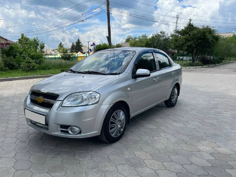| chevrolet aveo | •2008 год. •1.5 +🎁 могу отдать газ: пропан евро 4. что очень удобно в данное время)🙂 механика, машина в отличном состоянии как в техническом - так и внешне. по комплектации : кондиционер заправлен и холодит!, абс, 4 электро-стеклоподъемника. регулировка зеркал, сигналка с авто-запуском, что очень удобно в зимний период. кузов крепкий, реально геометрия вся родная, готова к любым проверкам ✅👌🏻 по салону прекрасная, действительно следили. чистый и аккуратный салон — без пятен и повреждений. все работает исправно. недавно проходили то. масла фильтра грм. цена: 495000р тел +79493161086 📞 +79604427133 - так же телеграмм, бывают проблемы с сетью. 📲 - фотография - 5