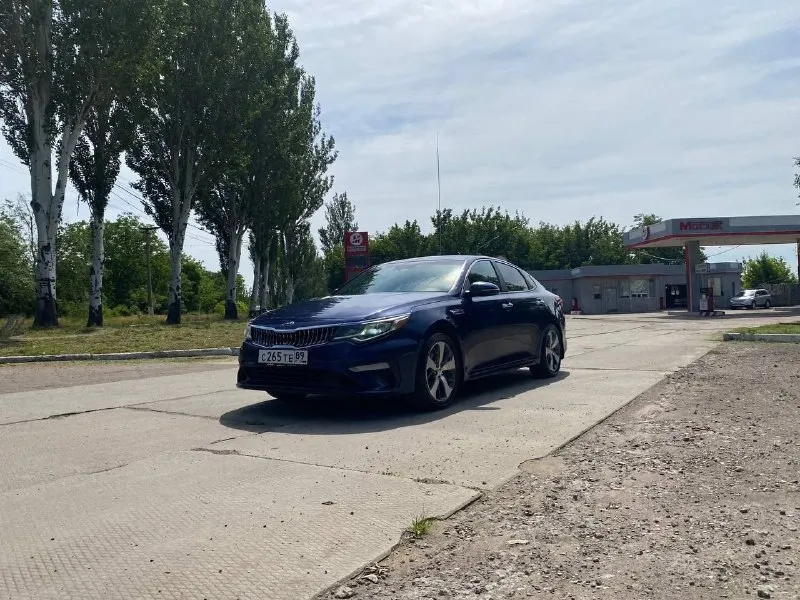 Продам kia optima 2019 год мотор 2.5 коробка автомат (aisin), на авто все работает, пробег 107 тыс км, цена 1.530₽ автомобиль в полной комплектации,2 ключа сигнализация с автозапуском, сервисная книга, парктроники, камера заднего вида, хороший свет ﻿﻿климат контроль( рабочий) ﻿﻿монитор aux/bt/usb/ хорошая музыка ﻿один владелец. авто в отличном обслуженном состоянии ( все и когда делалось могу рассказать и показать, все расходники и запчасти только оригинал ). в таком обслуженном состоянии автомобилей мало. двигатель, коробка и ходовая часть без нареканий все работает, салон чистый и ухоженный,2 комплекта хорошей резины r18 документы в порядке, переоформление в мрэо (могу присутствовать )все остальные вопросы по тел +79494936731, торг и полный бак бензина реальному покупателю - фотография - 3