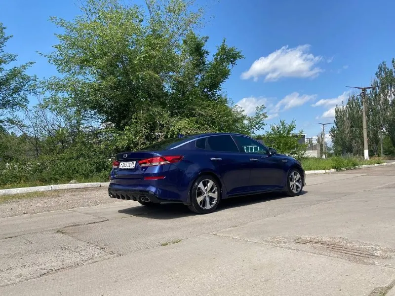 Продам kia optima 2019 год мотор 2.5 коробка автомат (aisin), на авто все работает, пробег 107 тыс км, цена 1.530₽ автомобиль в полной комплектации,2 ключа сигнализация с автозапуском, сервисная книга, парктроники, камера заднего вида, хороший свет ﻿﻿климат контроль( рабочий) ﻿﻿монитор aux/bt/usb/ хорошая музыка ﻿один владелец. авто в отличном обслуженном состоянии ( все и когда делалось могу рассказать и показать, все расходники и запчасти только оригинал ). в таком обслуженном состоянии автомобилей мало. двигатель, коробка и ходовая часть без нареканий все работает, салон чистый и ухоженный,2 комплекта хорошей резины r18 документы в порядке, переоформление в мрэо (могу присутствовать )все остальные вопросы по тел +79494936731, торг и полный бак бензина реальному покупателю - фотография - 5